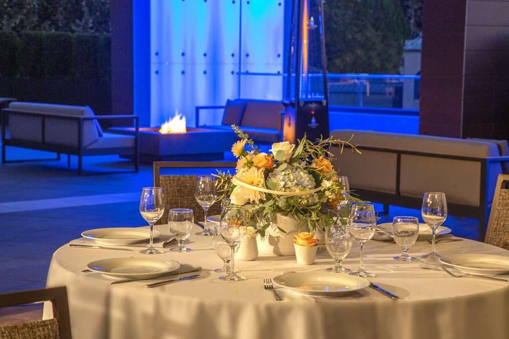 Hilton Garden Inn Redmond Wa Удобства фото