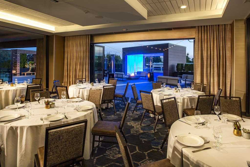 Hilton Garden Inn Redmond Wa Удобства фото
